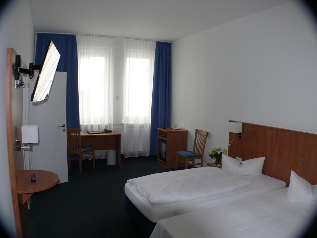 Hotel Garni - Haus Gemmer Кобург Стая снимка