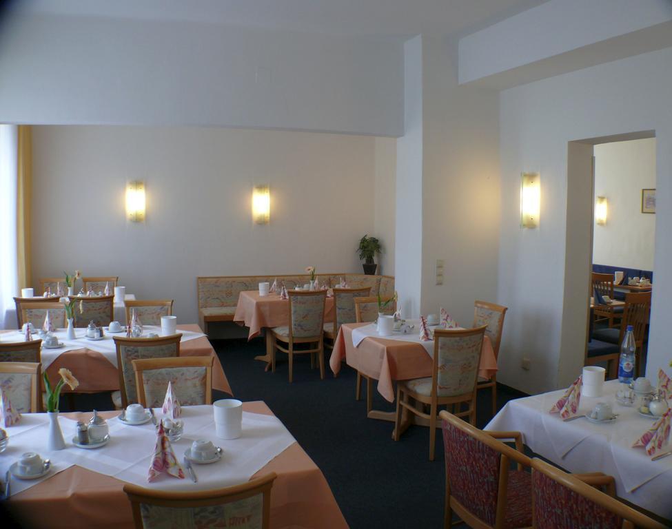 Hotel Garni - Haus Gemmer Кобург Екстериор снимка